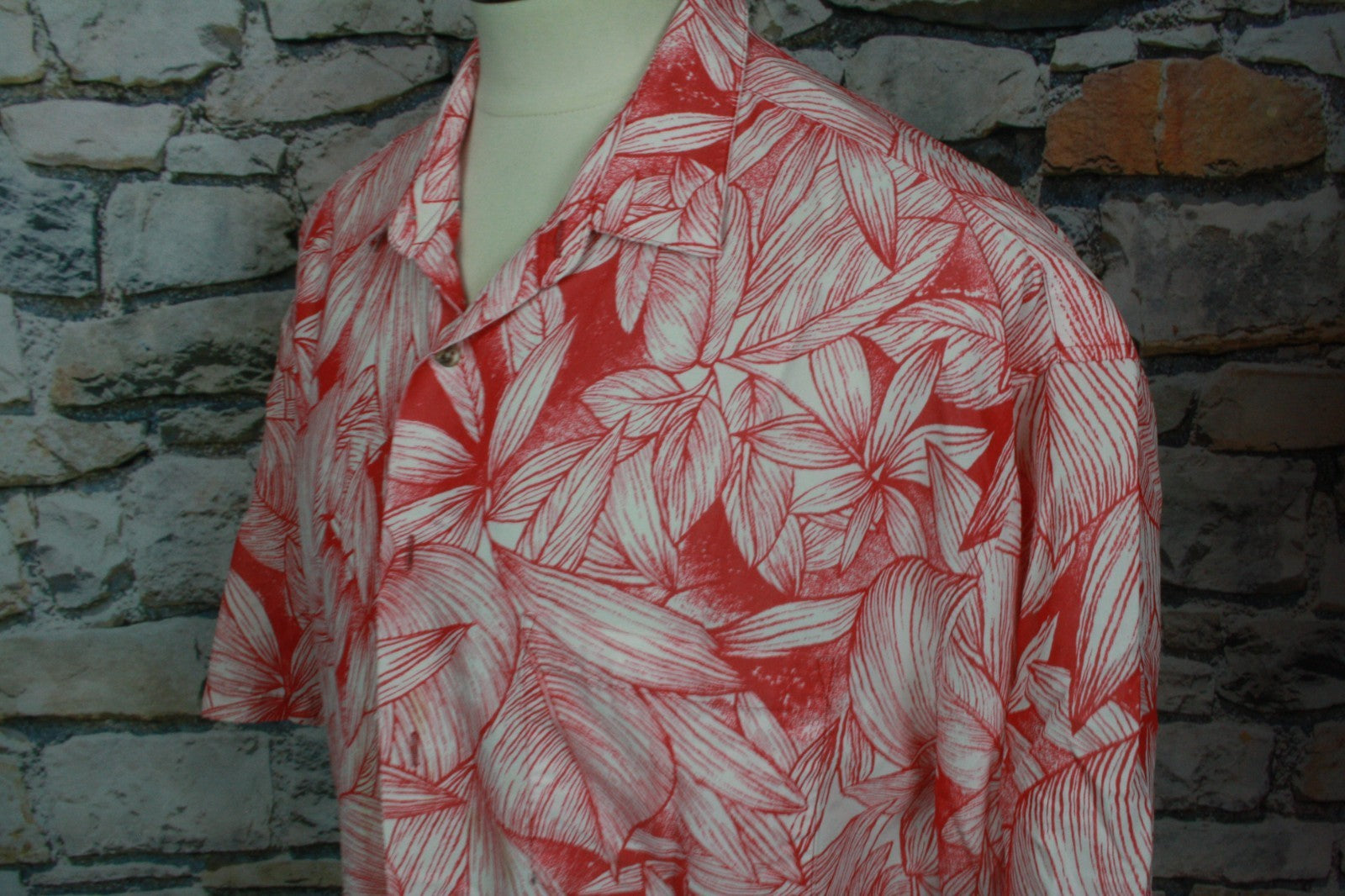 BAMBOO CAY Resort Men’s Hawaiian Camp Shirt Modal Poly Red White Floral 2XL